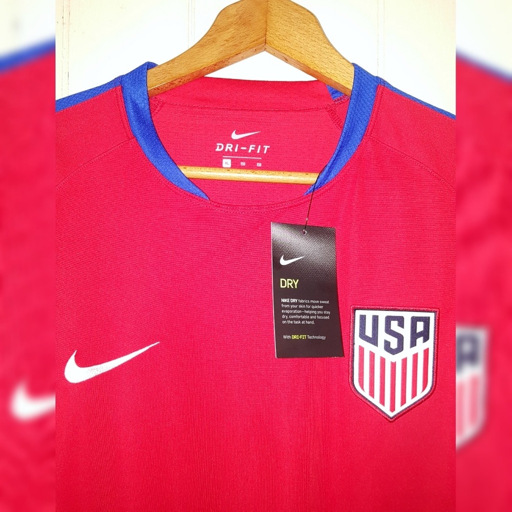 Nike USA Soccer Team Jersey Men's Sizes XL, LARGE
